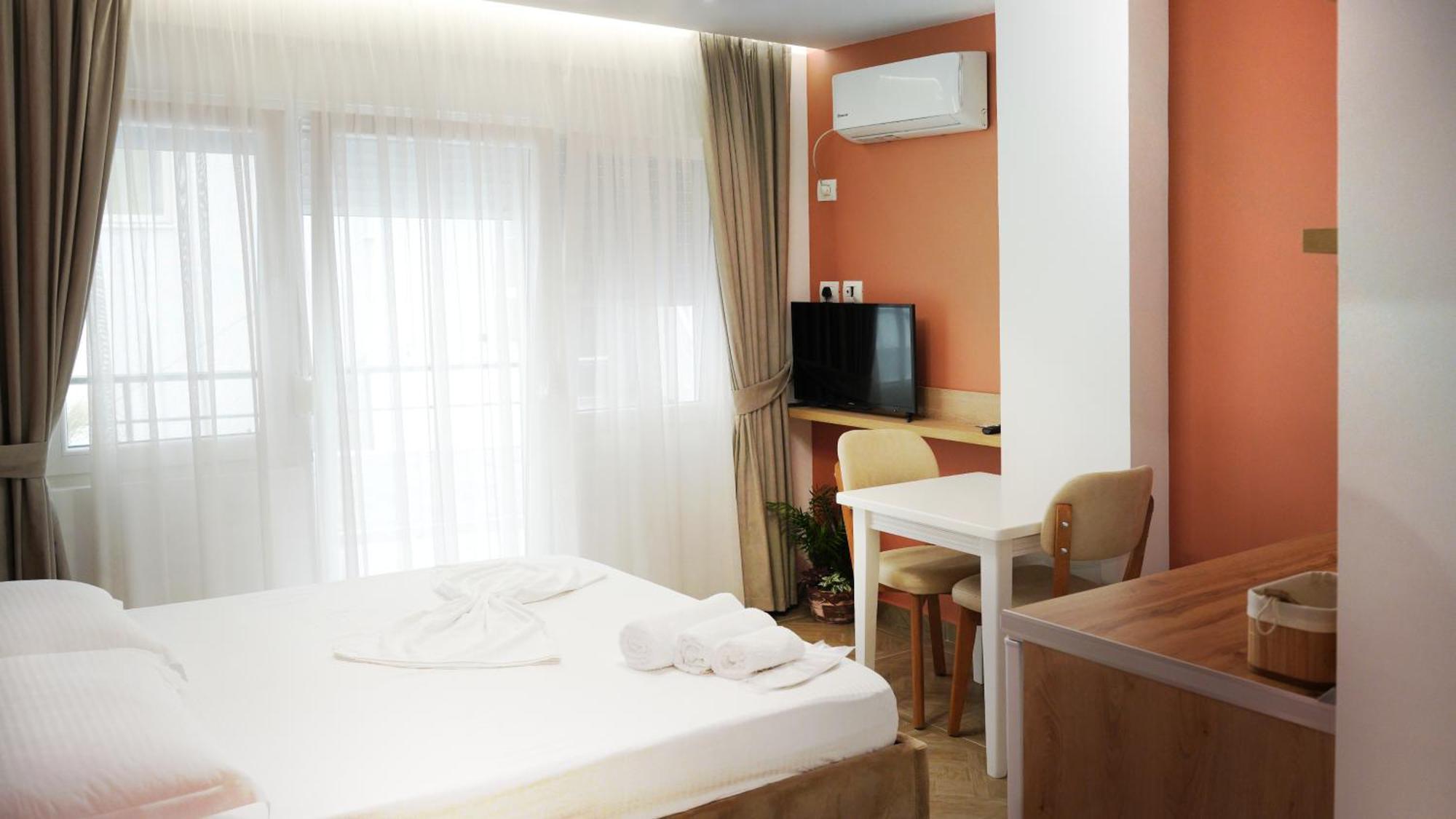 Hotel Luris Golem  Εξωτερικό φωτογραφία
