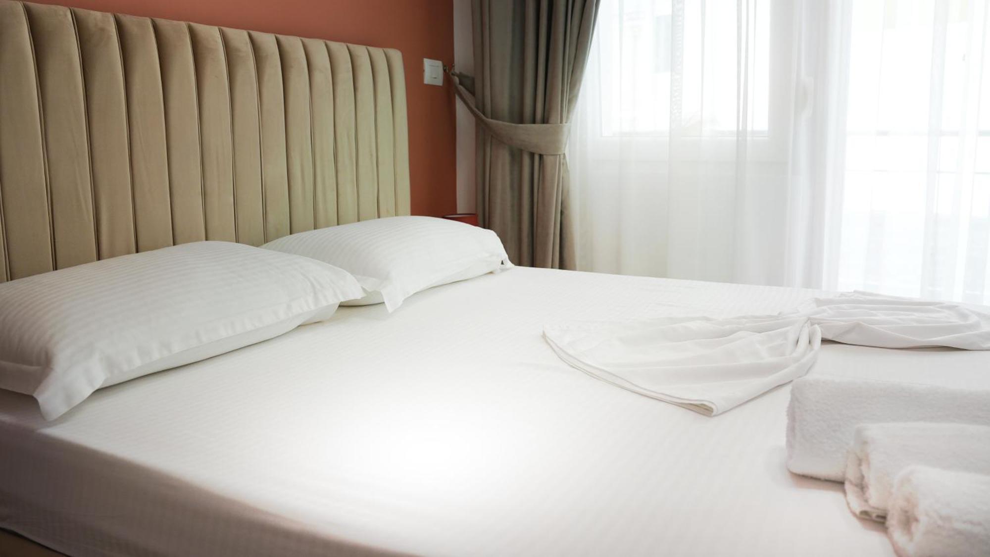Hotel Luris Golem  Εξωτερικό φωτογραφία